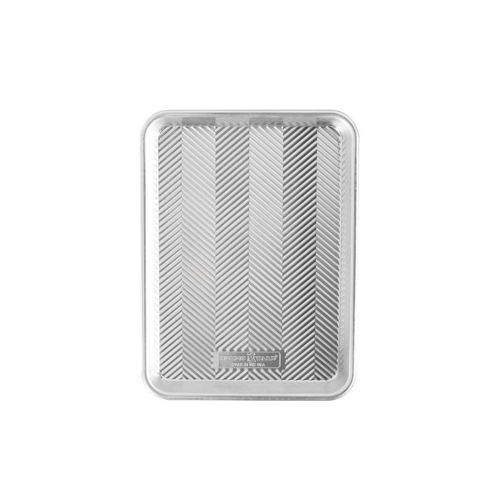 Nordic Ware Prism 13" X 18" High-Sided Sheet Cake Pan, 1 Pack