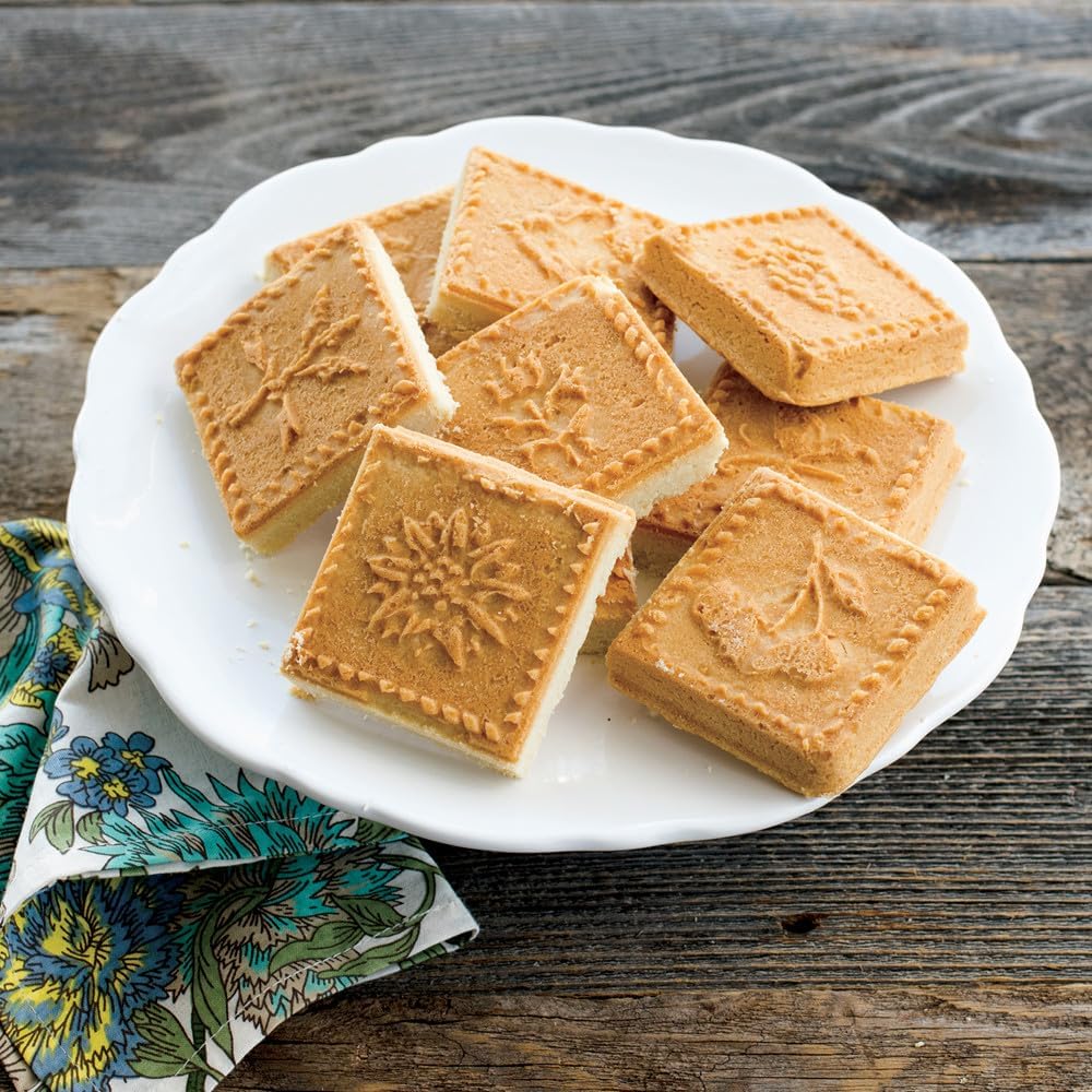 Nordic Ware Cast Aluminum English Shortbread Pan