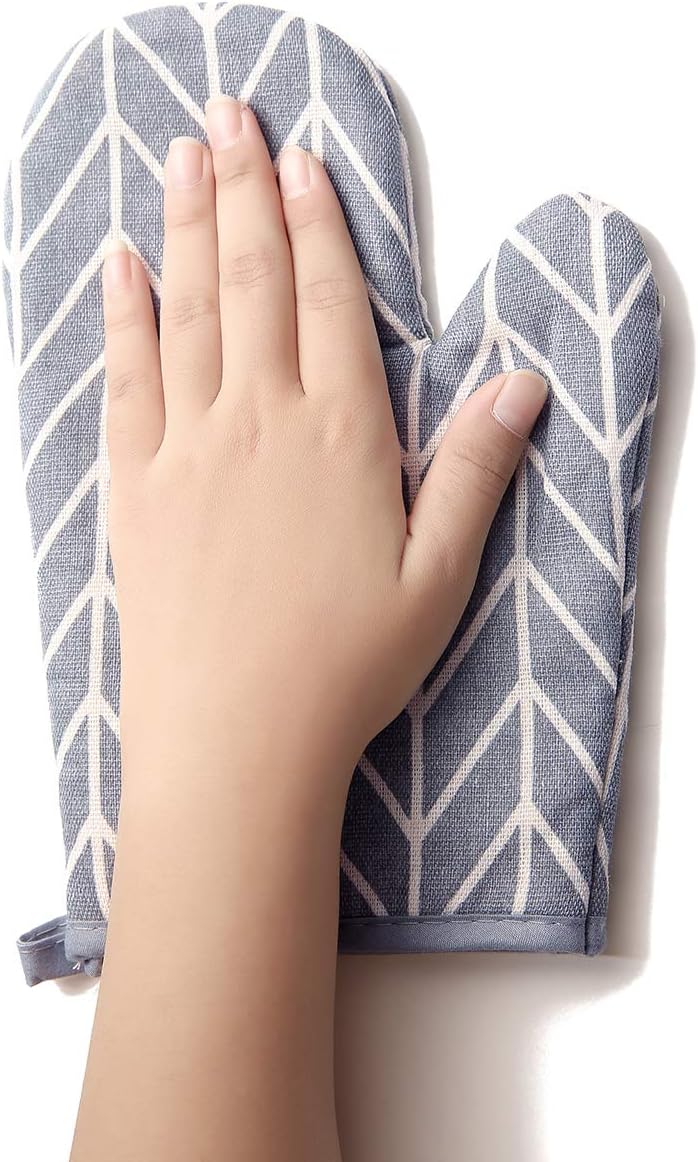 WinChange Oven Mitts and Potholders BBQ Gloves-Oven Mitts and Pot Holders Sets with Recycled Cotton Infill Silicone Non-Slip Cooking Gloves for Cooking Baking Grilling (4-Piece Set,Grey)