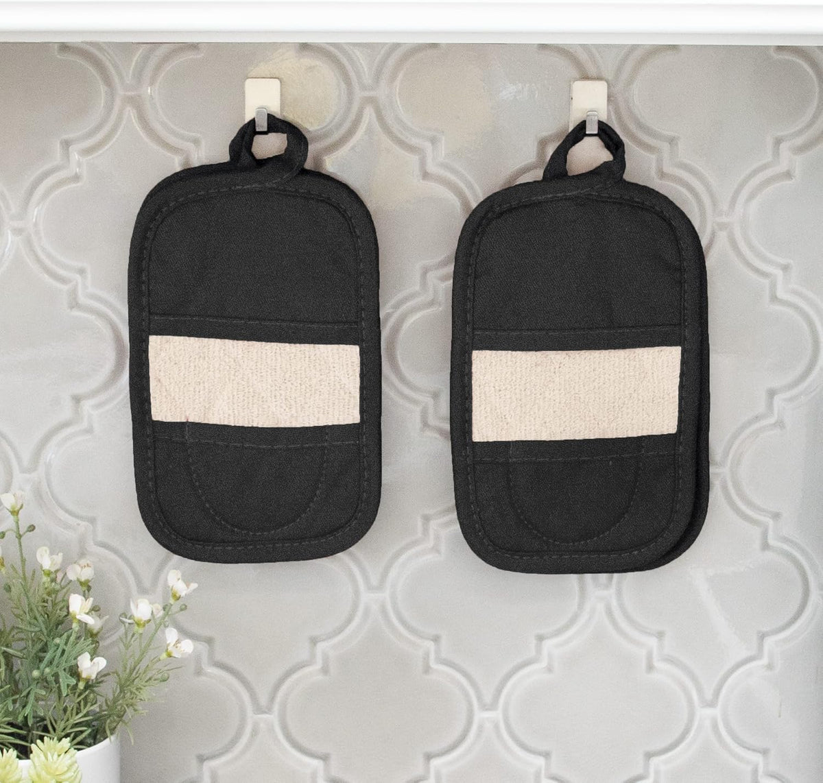 RITZ Premium Pot Holders & Heating Pads (4-Pack), 8.5" x 5.5", Heat Resistant, 100% Cotton Terry-Looped Pocket, Kitchen and Barbeque, Black